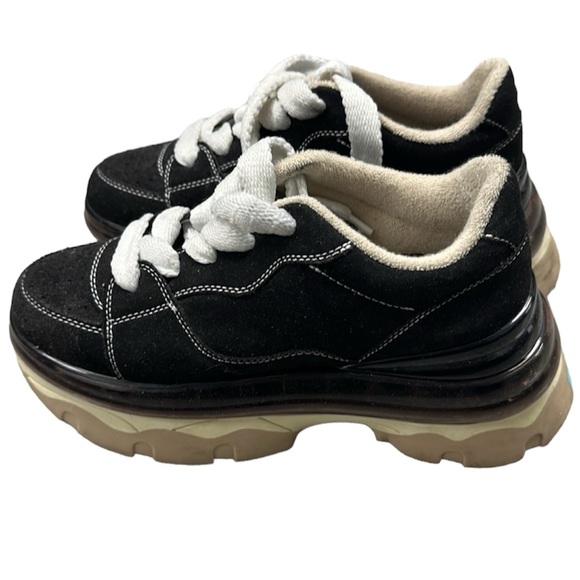 Women’s Steve Madden shoes (used-good condition) - Picture 2 of 3